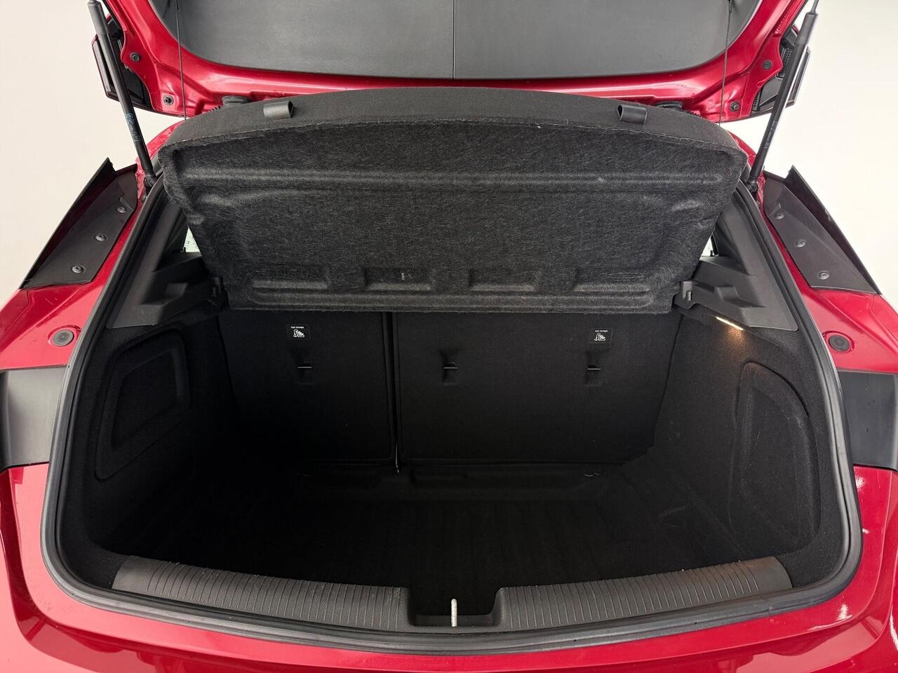 Vauxhall Astra thumbnail Boot