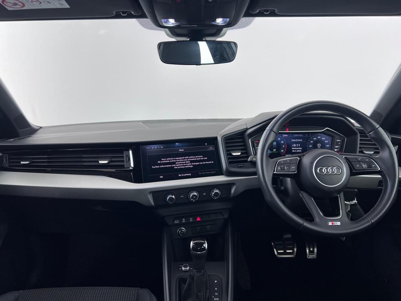 Audi A1 thumbnail Interior Front