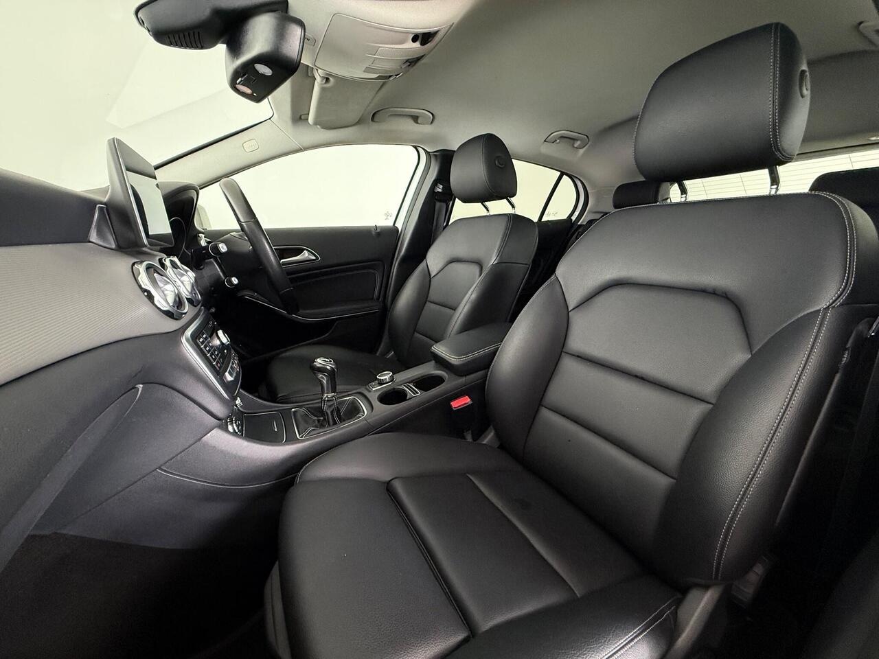 Mercedes-Benz GLA thumbnail Seat Front Passenger