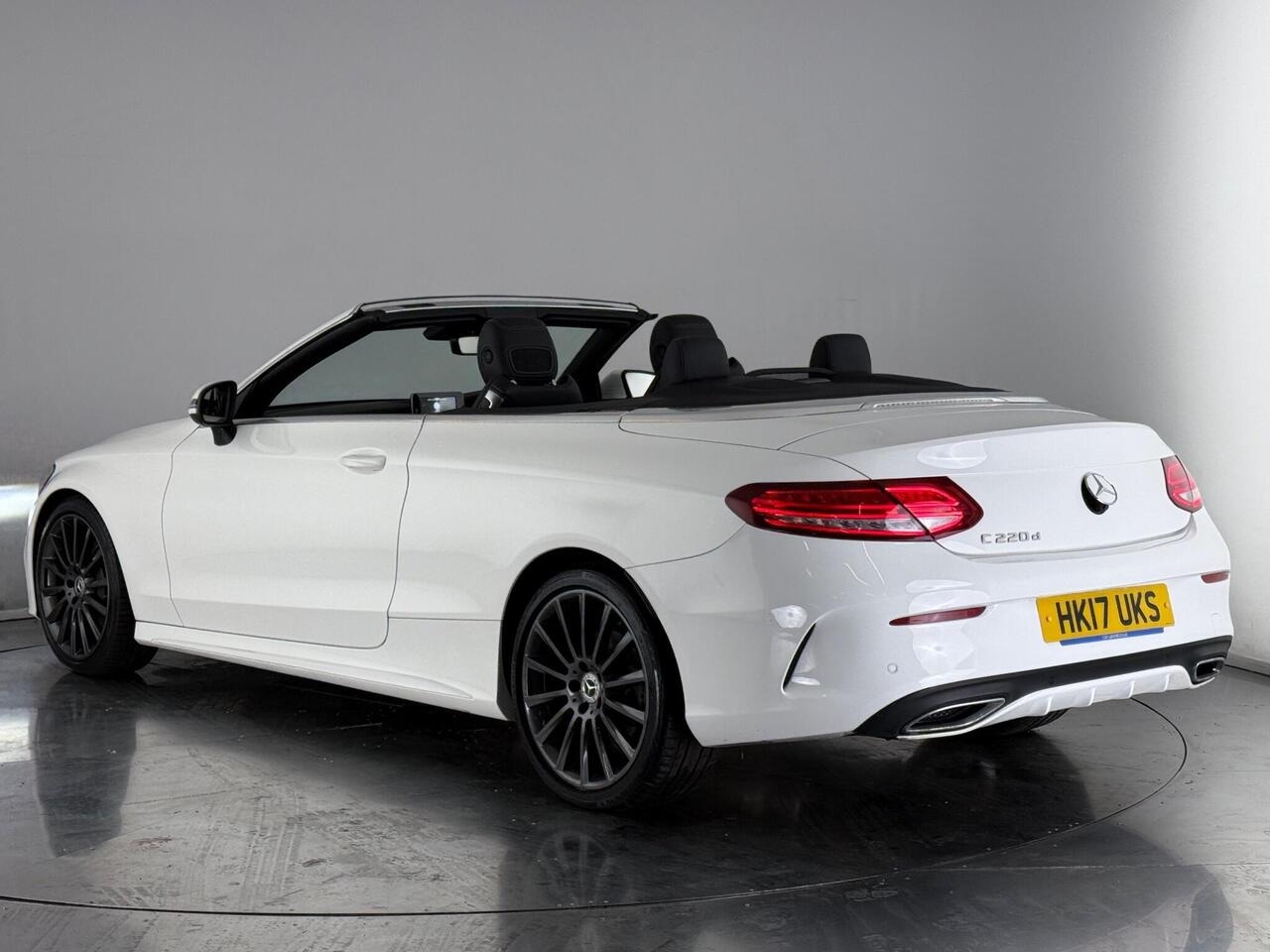 Mercedes-Benz C Class thumbnail Rear Left