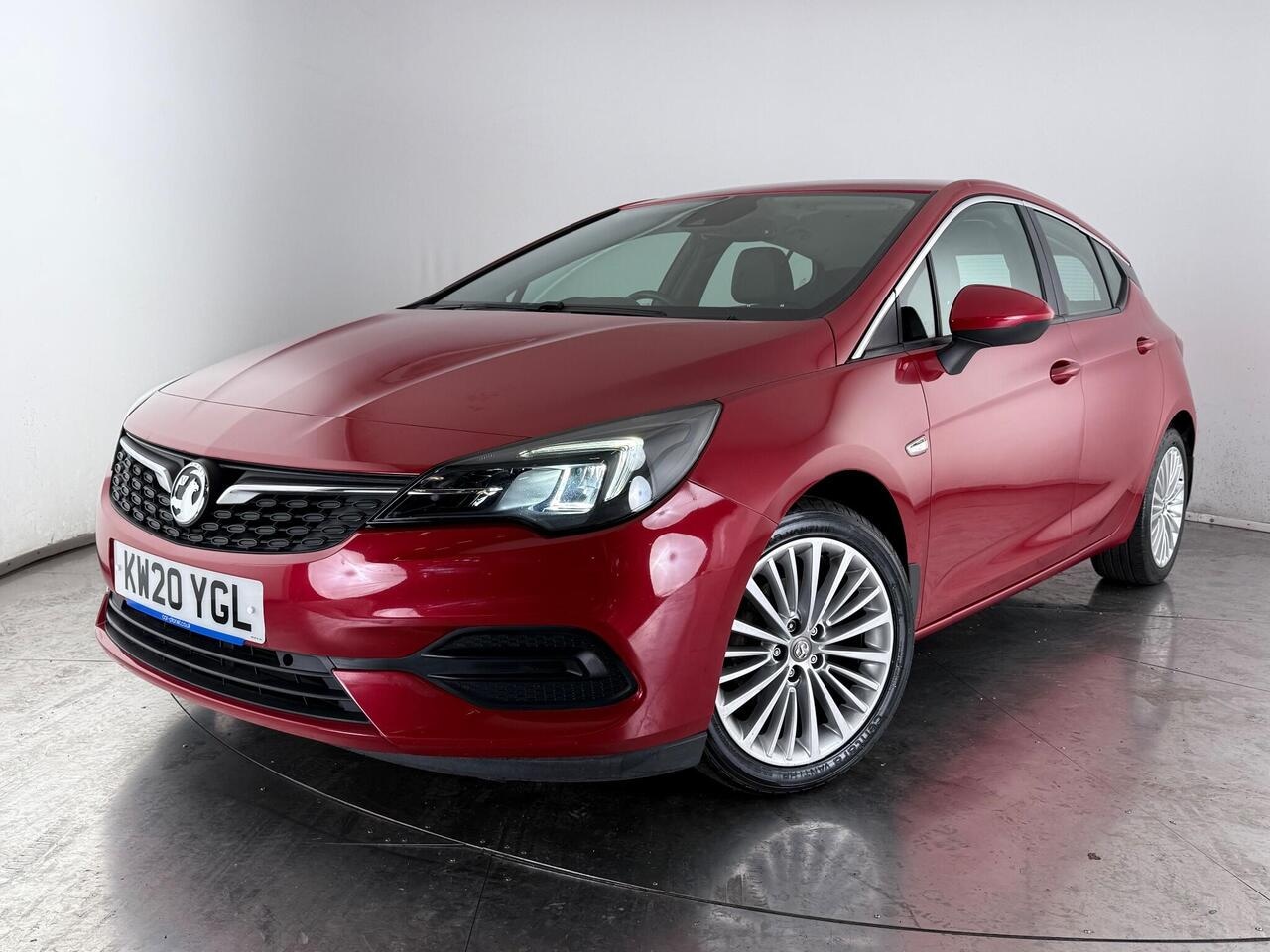 Vauxhall Astra thumbnail Front Left