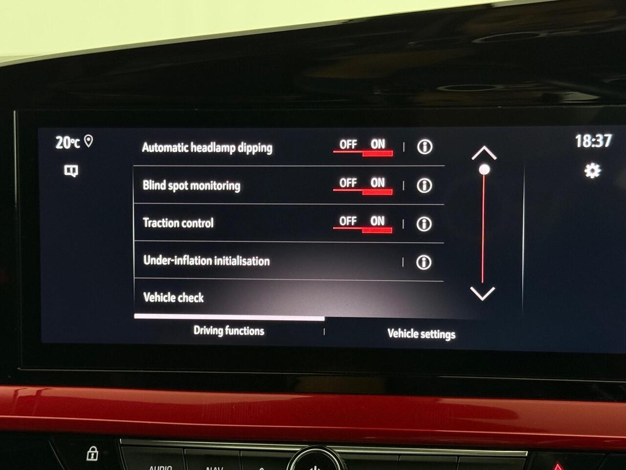 Vauxhall Mokka thumbnail Infotainment System