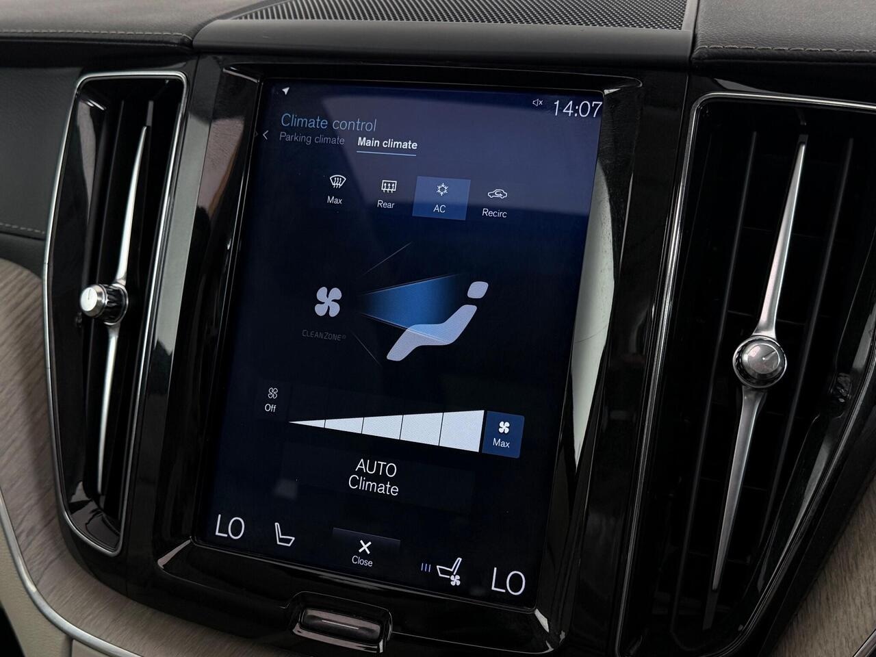 Volvo XC60 thumbnail Infotainment System