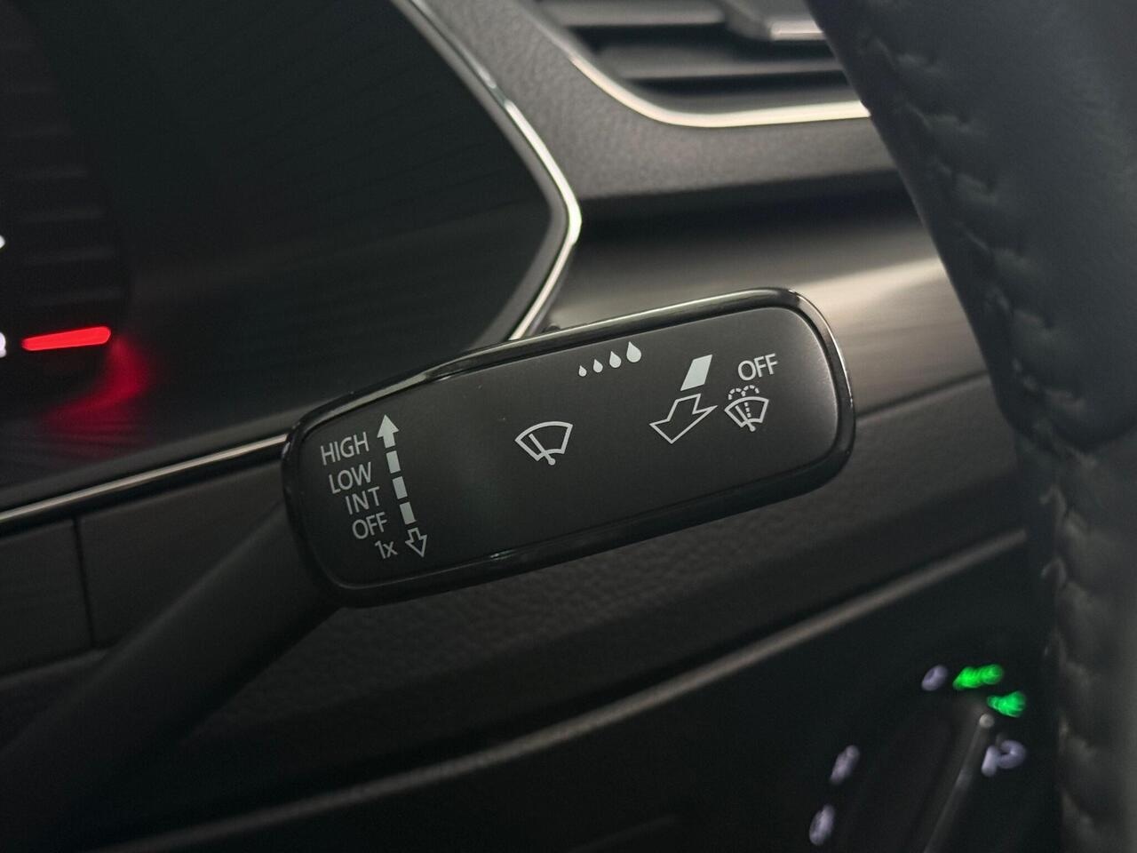 Skoda Superb thumbnail Misc Controls