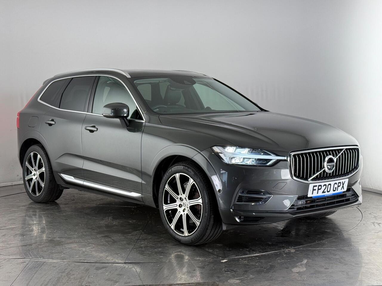 Volvo XC60 thumbnail Front Right