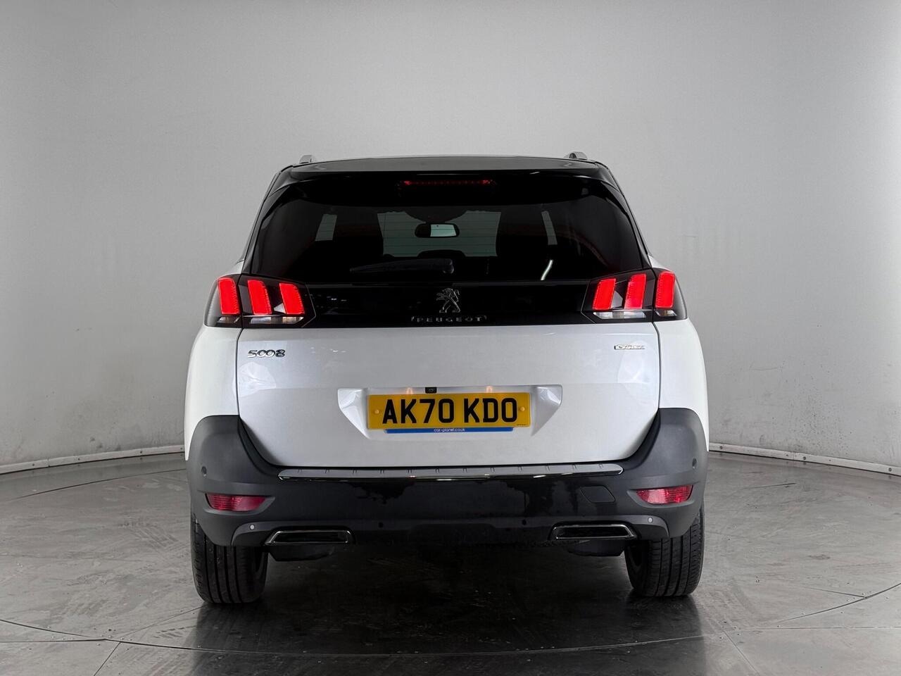 Peugeot 5008 thumbnail Rear