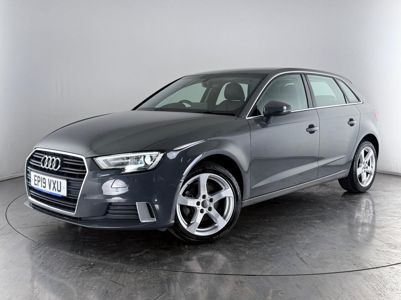 Audi A3 thumbnail Front Left