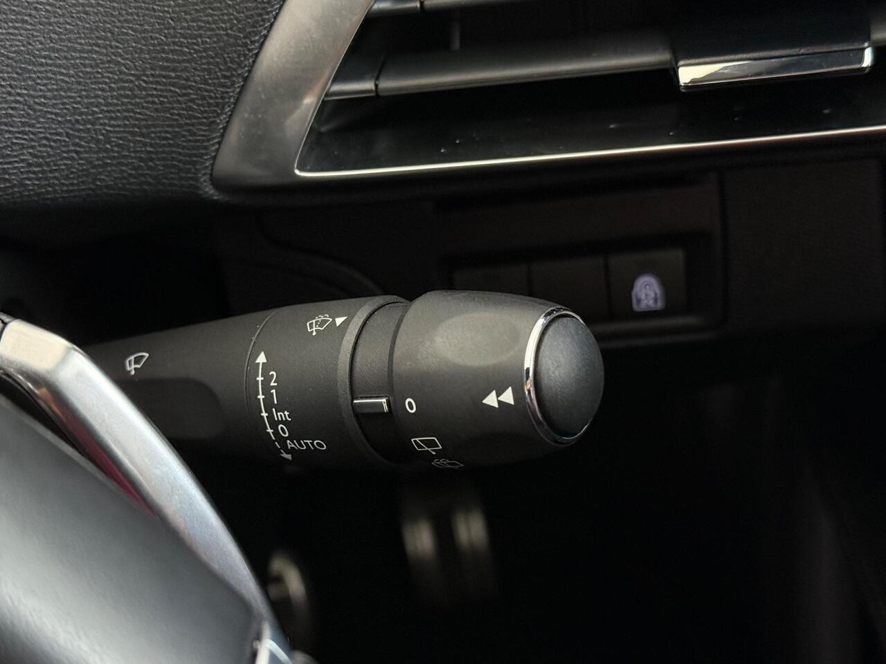 Peugeot 3008 thumbnail Misc Controls