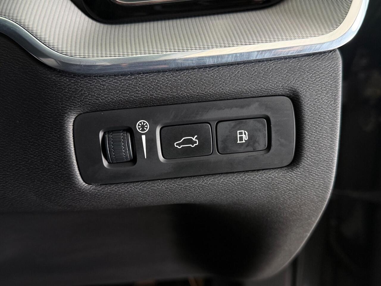 Volvo XC60 thumbnail Misc Controls