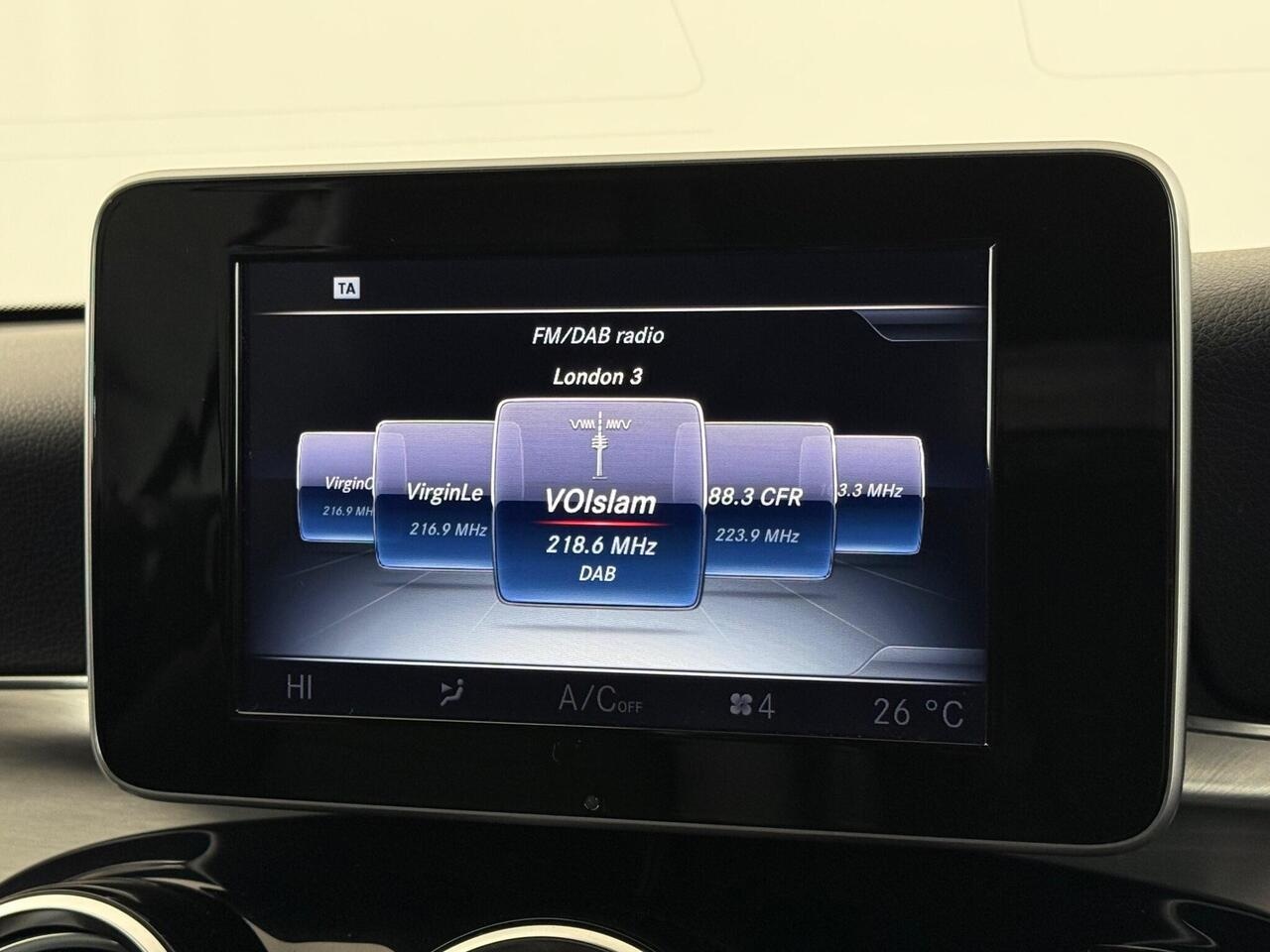 Mercedes-Benz C Class thumbnail Infotainment System