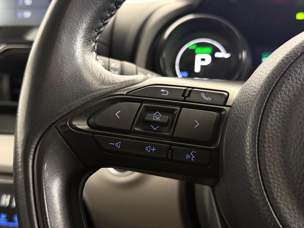 Toyota Yaris thumbnail Misc Controls
