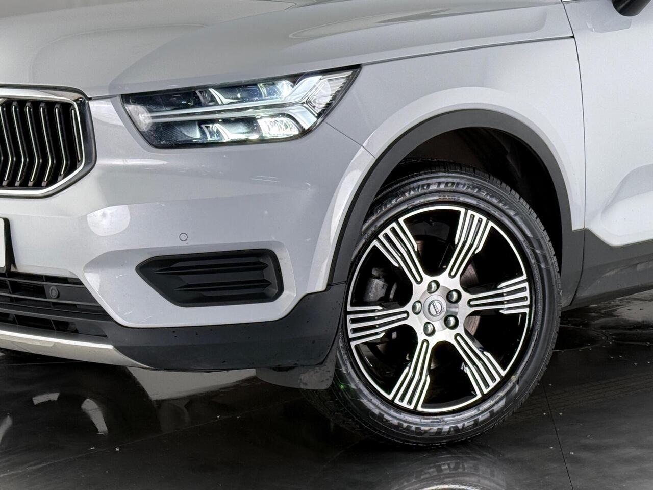 Volvo XC40 thumbnail Wheel