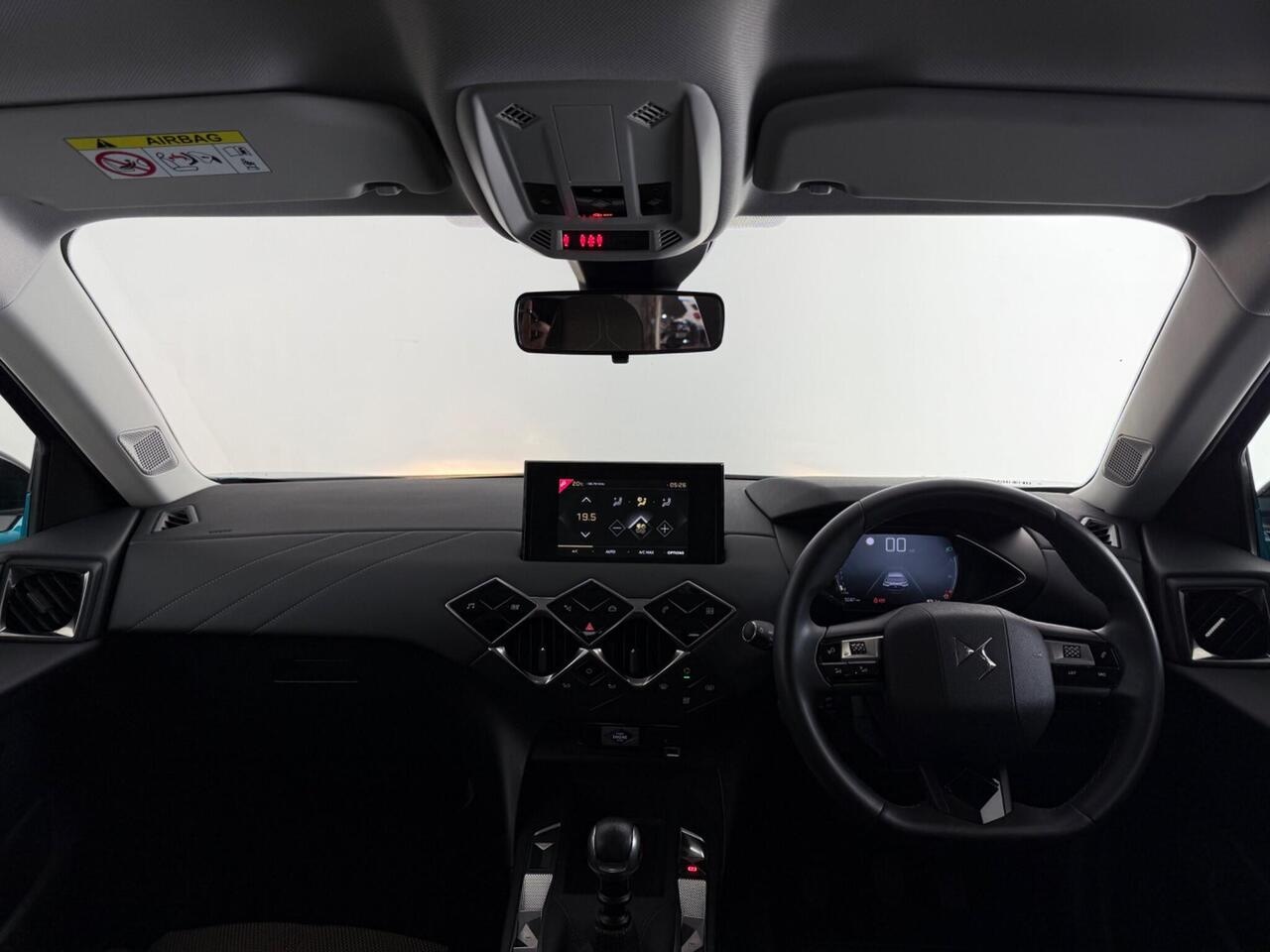 DS AUTOMOBILES DS 3 CROSSBACK thumbnail Interior Front