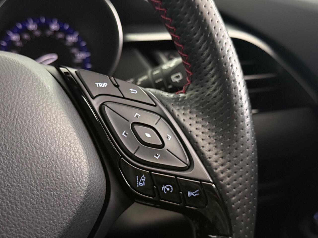 Toyota C-HR thumbnail Misc Controls