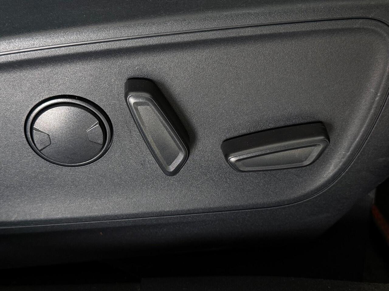 Ford Kuga thumbnail Misc Controls