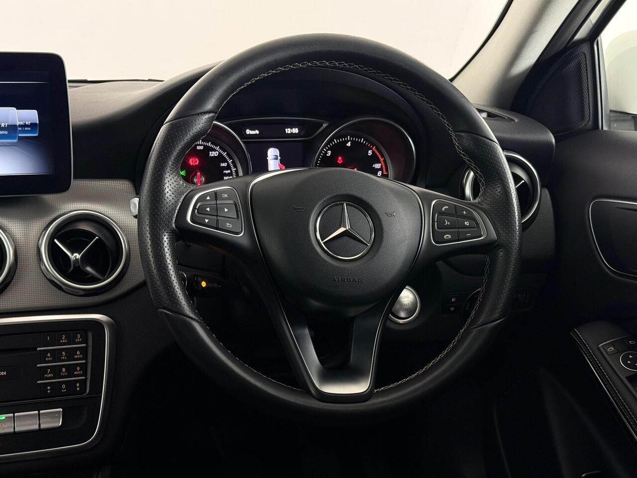 Mercedes-Benz GLA thumbnail Steering Wheel