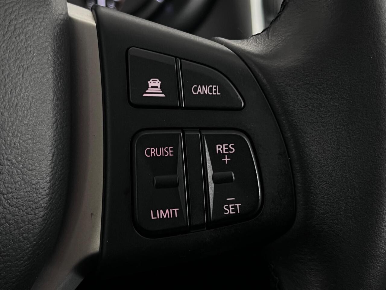 Suzuki S-Cross thumbnail Misc Controls