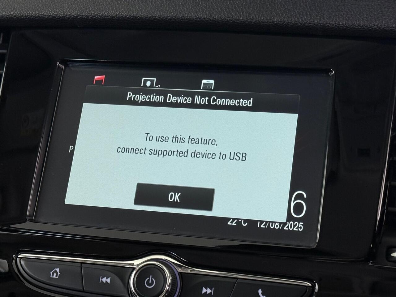 Vauxhall Mokka X thumbnail Infotainment System