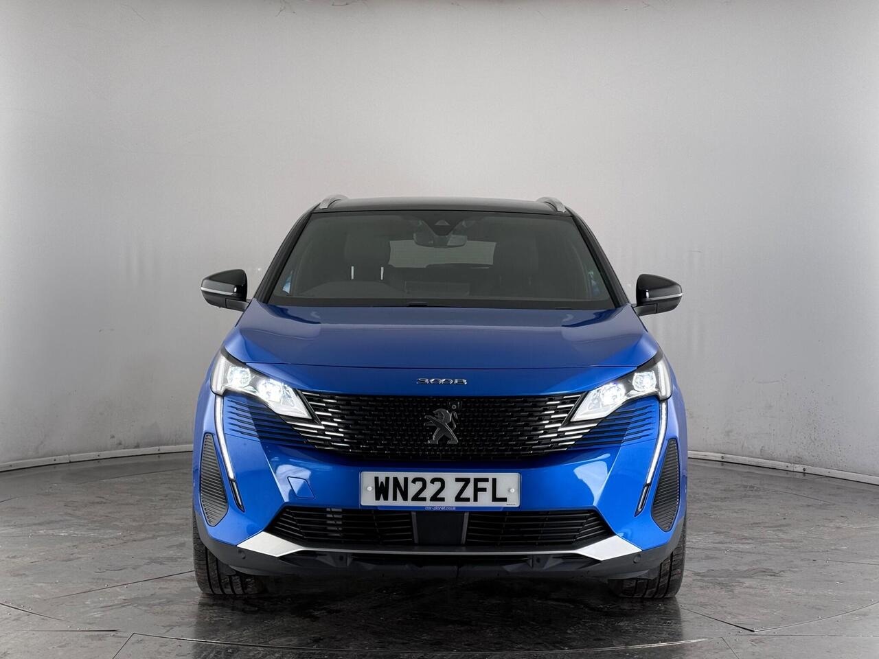 Peugeot 3008 thumbnail Front