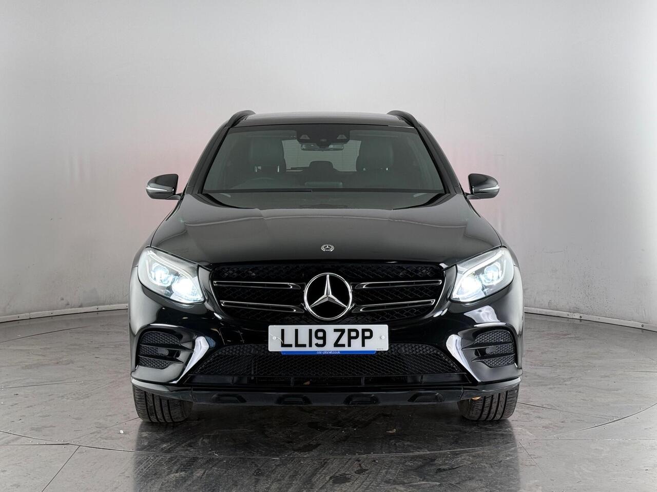 Mercedes-Benz GLC thumbnail Front
