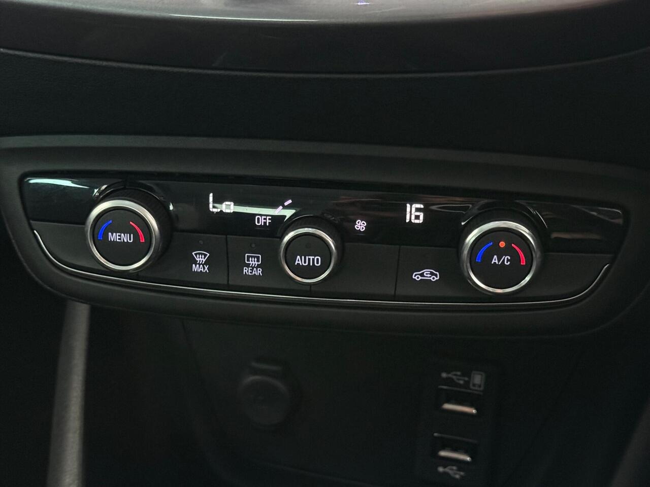 Vauxhall Crossland X thumbnail Misc Controls
