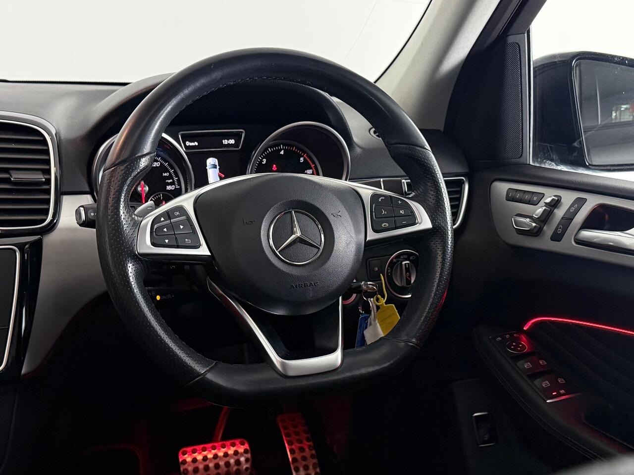 Mercedes-Benz GLE thumbnail Steering Wheel