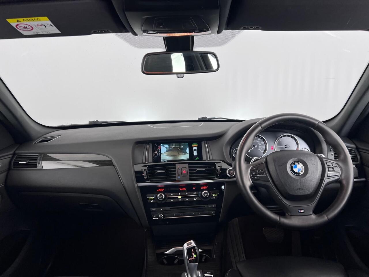 BMW X3 thumbnail Interior Front