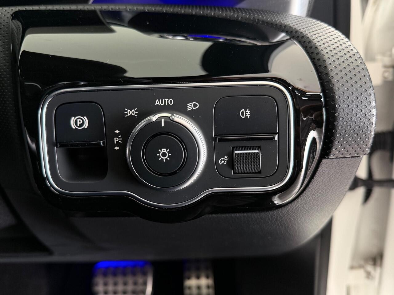 Mercedes-Benz A Class thumbnail Misc Controls