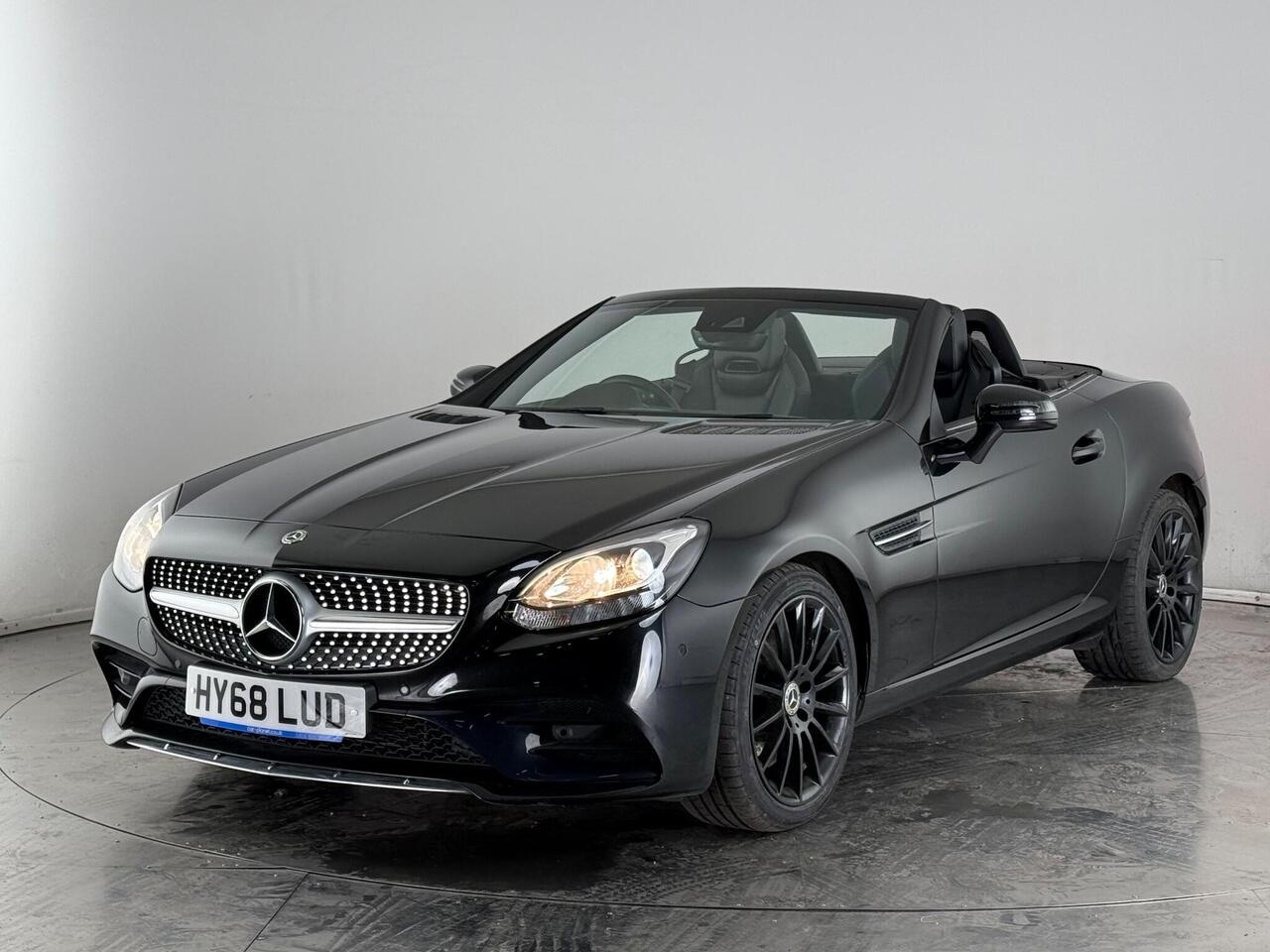 Mercedes-Benz SLC thumbnail Front Left