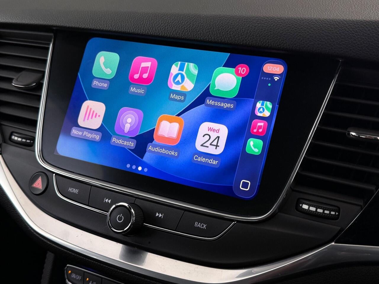 Vauxhall Astra thumbnail Infotainment System