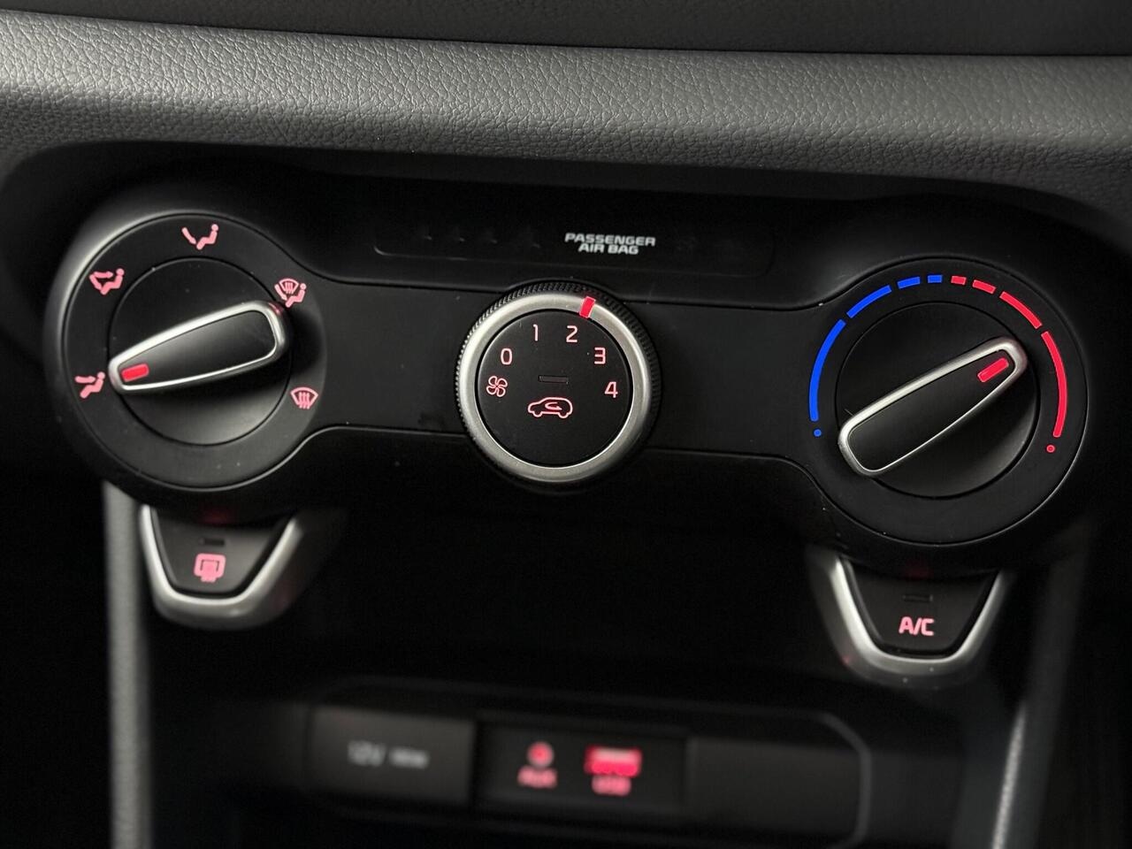 Kia Picanto thumbnail Misc Controls