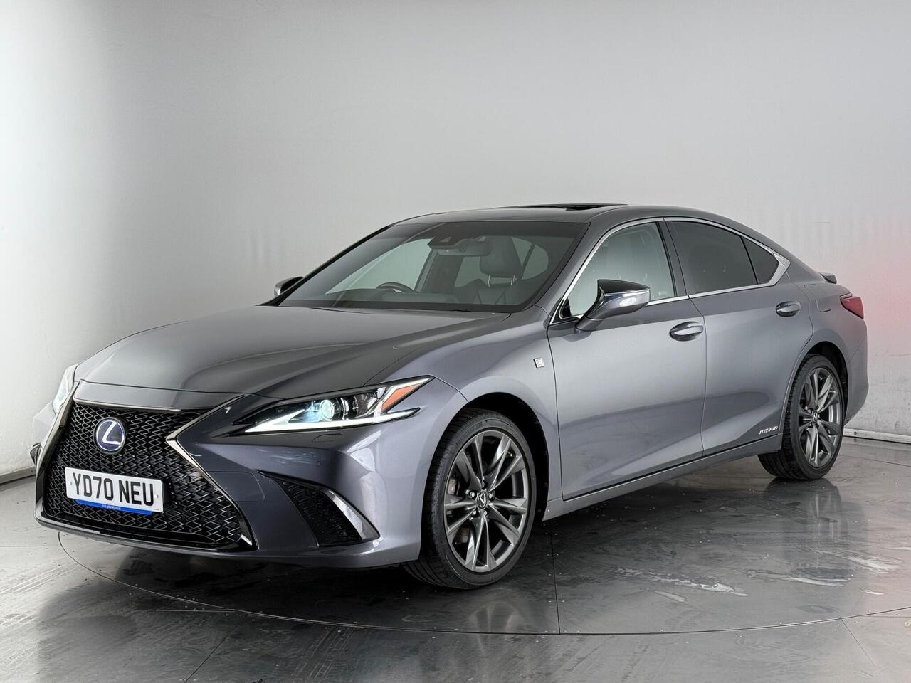 Lexus ES thumbnail Front Left