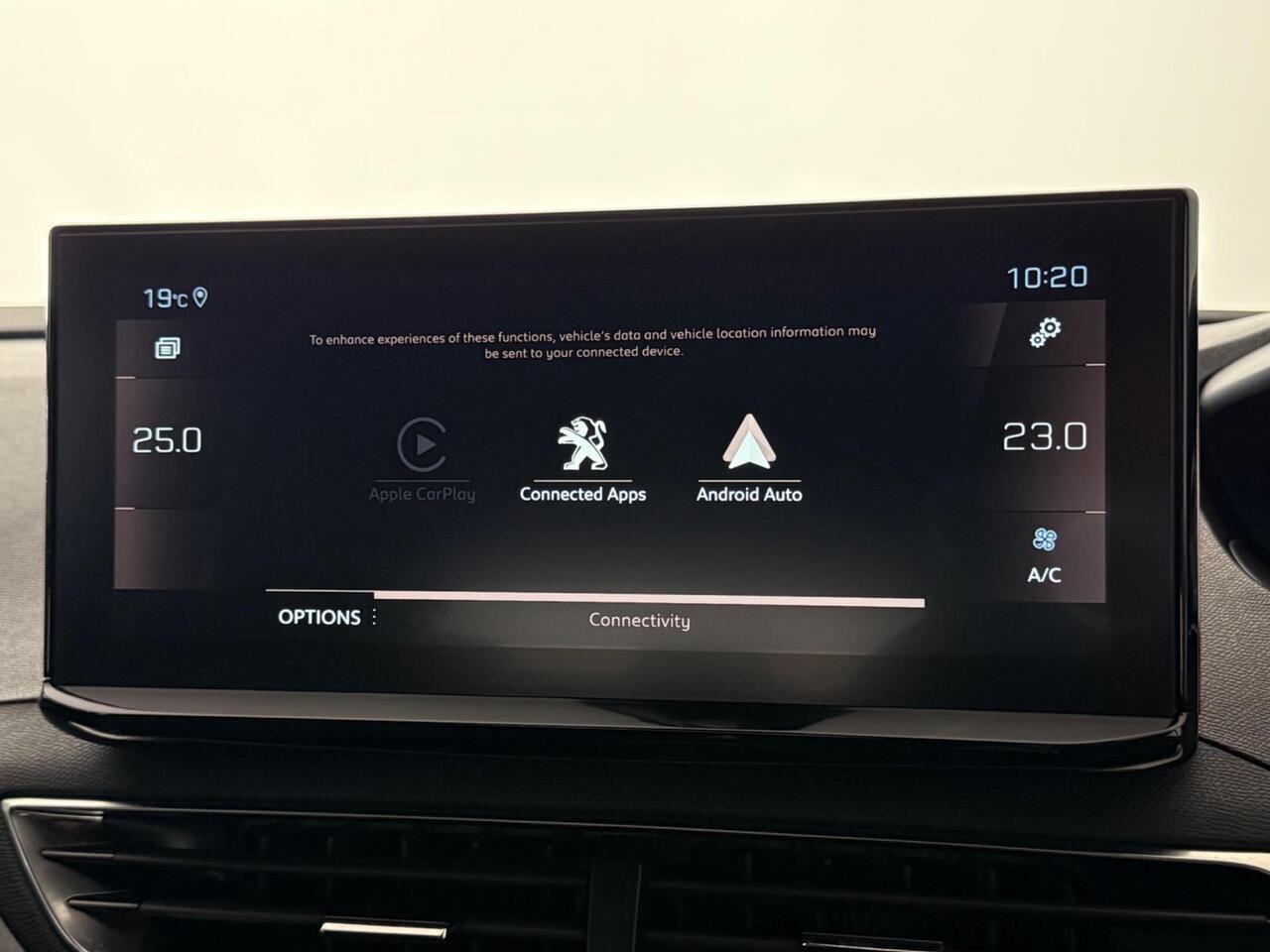 Peugeot 3008 thumbnail Infotainment System