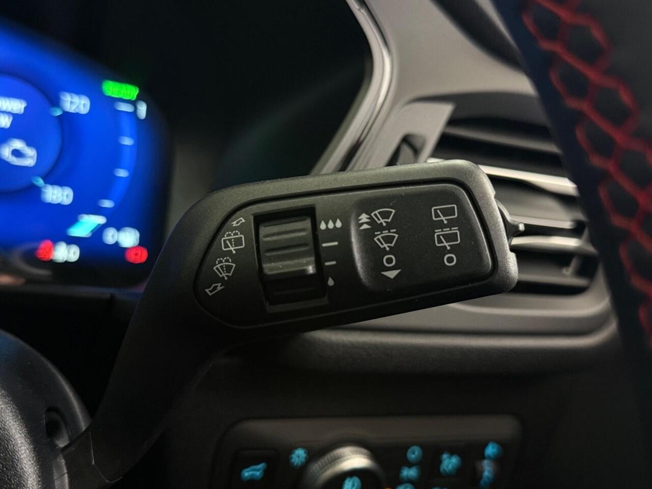 Ford Kuga thumbnail Misc Controls