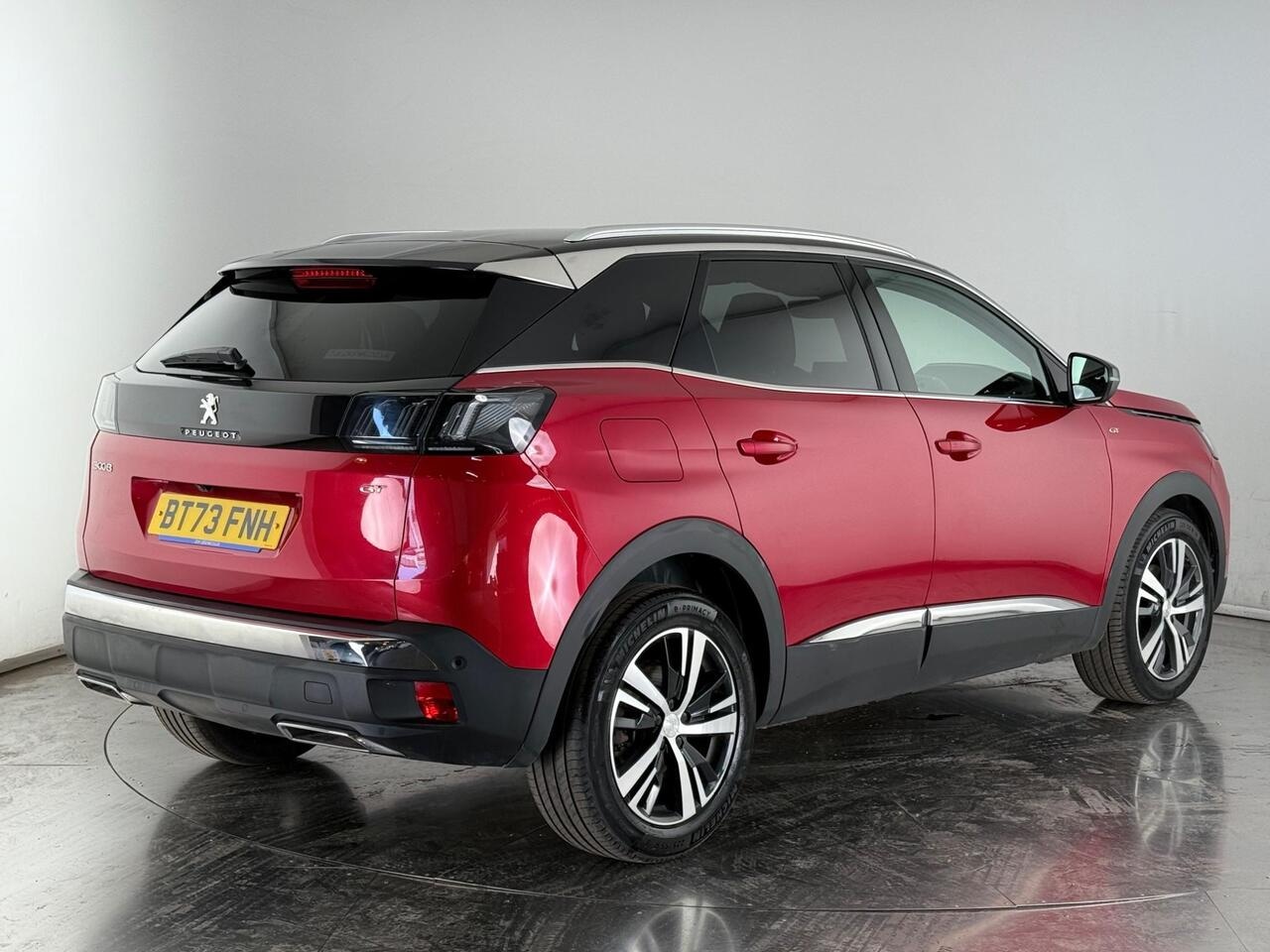 Peugeot 3008 thumbnail Rear Right