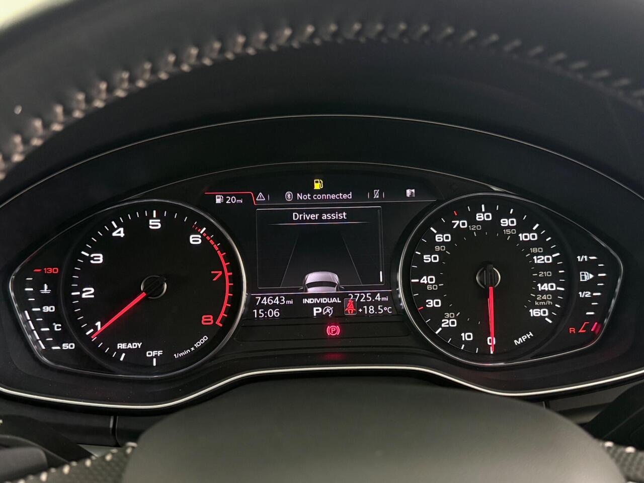 Audi Q5 thumbnail Driver Instruments