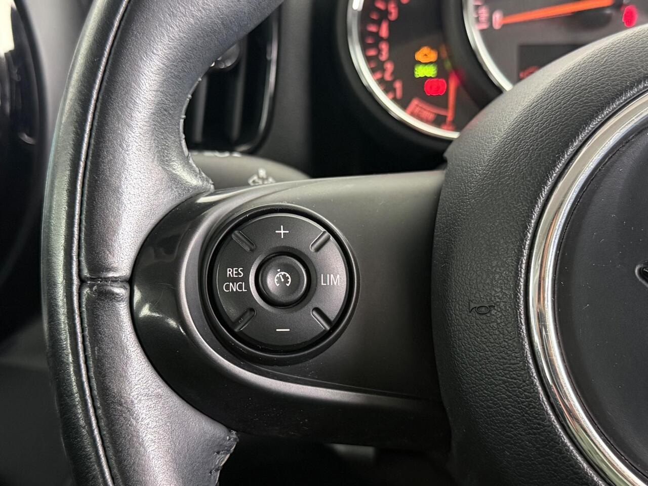 MINI Countryman thumbnail Misc Controls