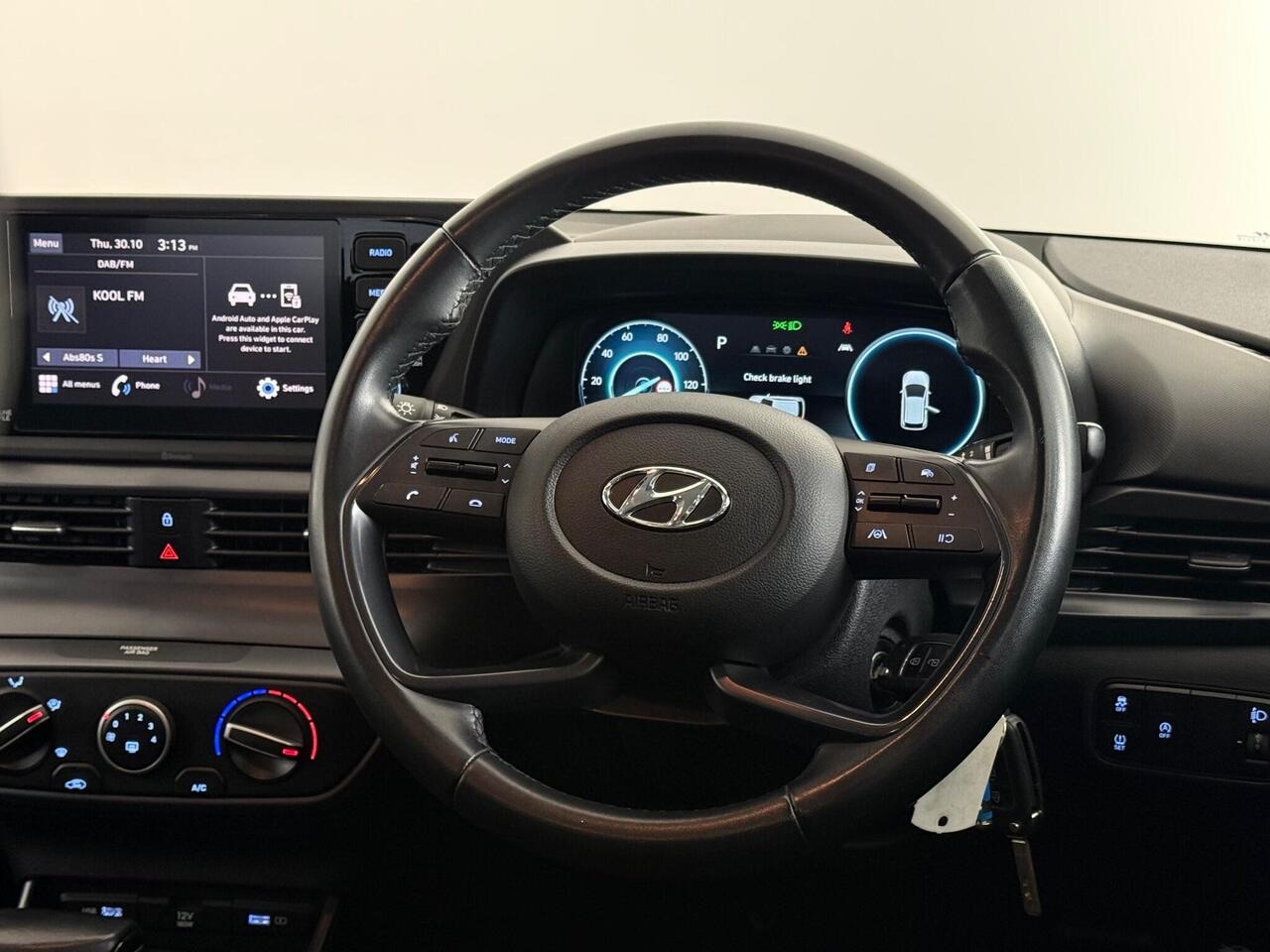 Hyundai i20 thumbnail Steering Wheel