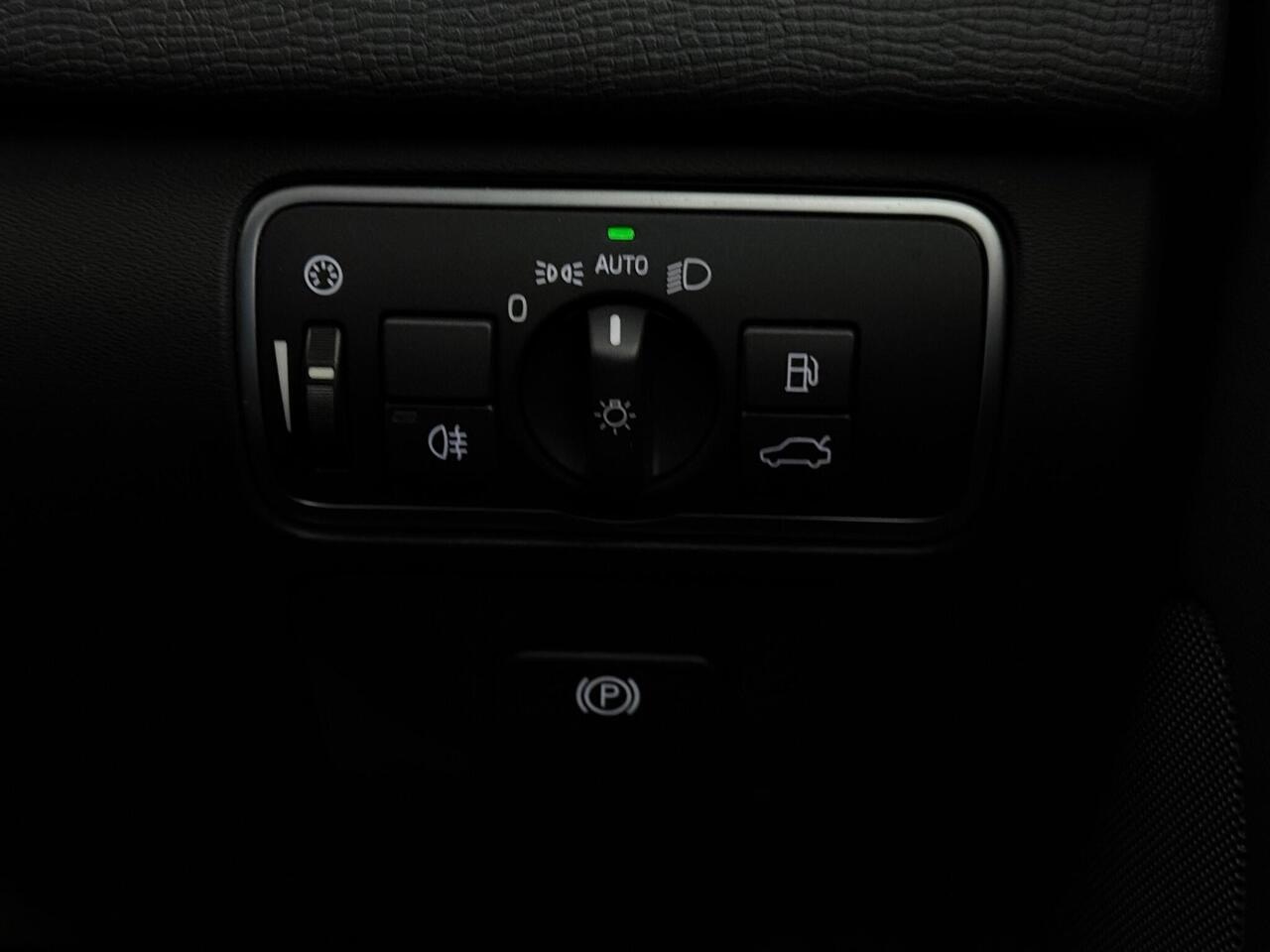 Volvo XC60 thumbnail Misc Controls