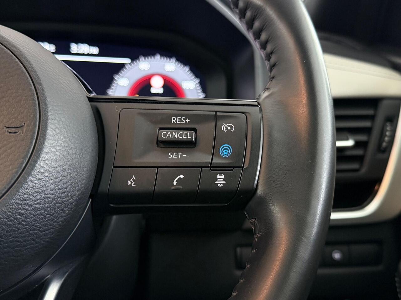 Nissan Qashqai thumbnail Misc Controls