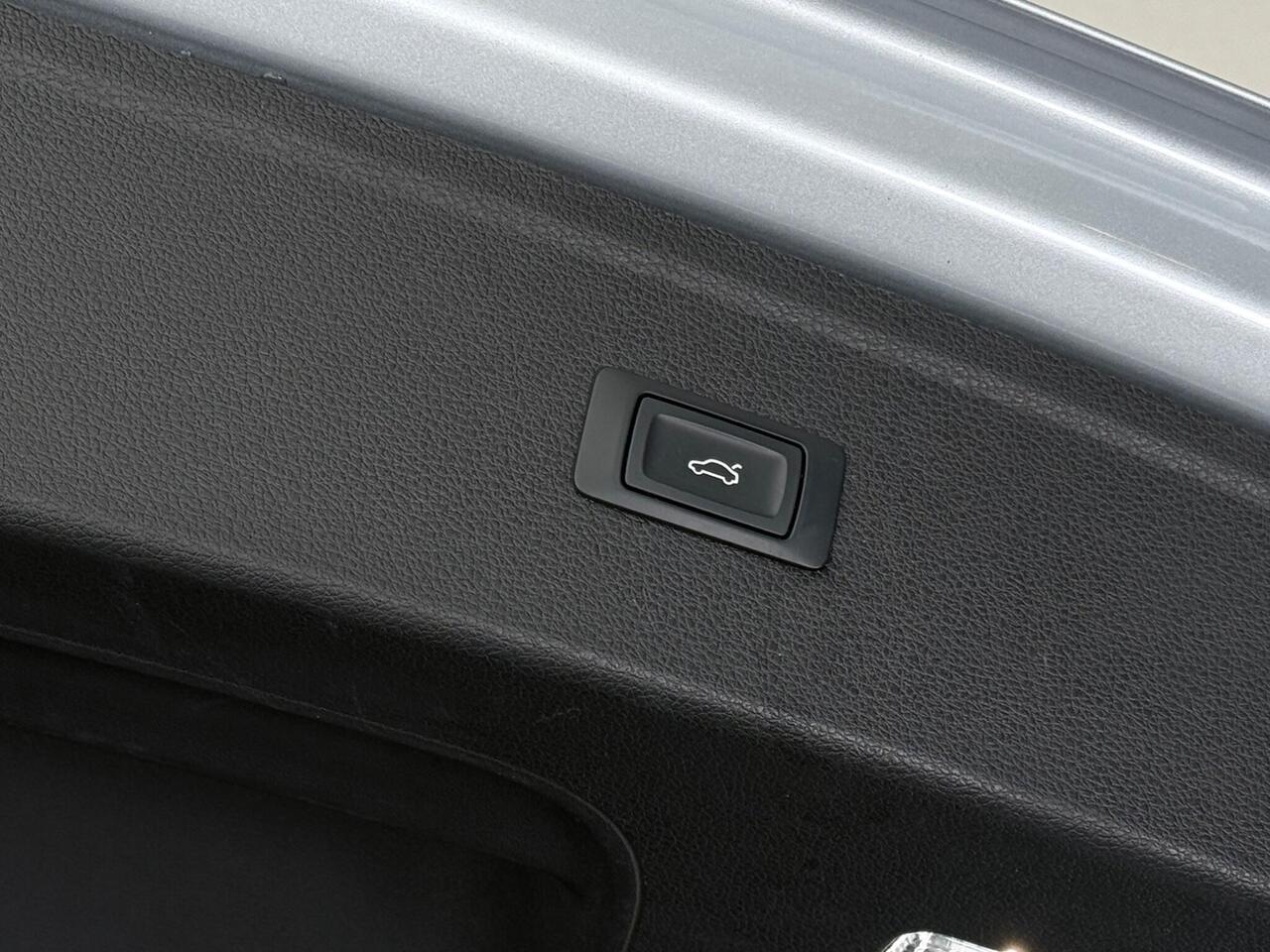 Audi Q5 thumbnail Misc Controls