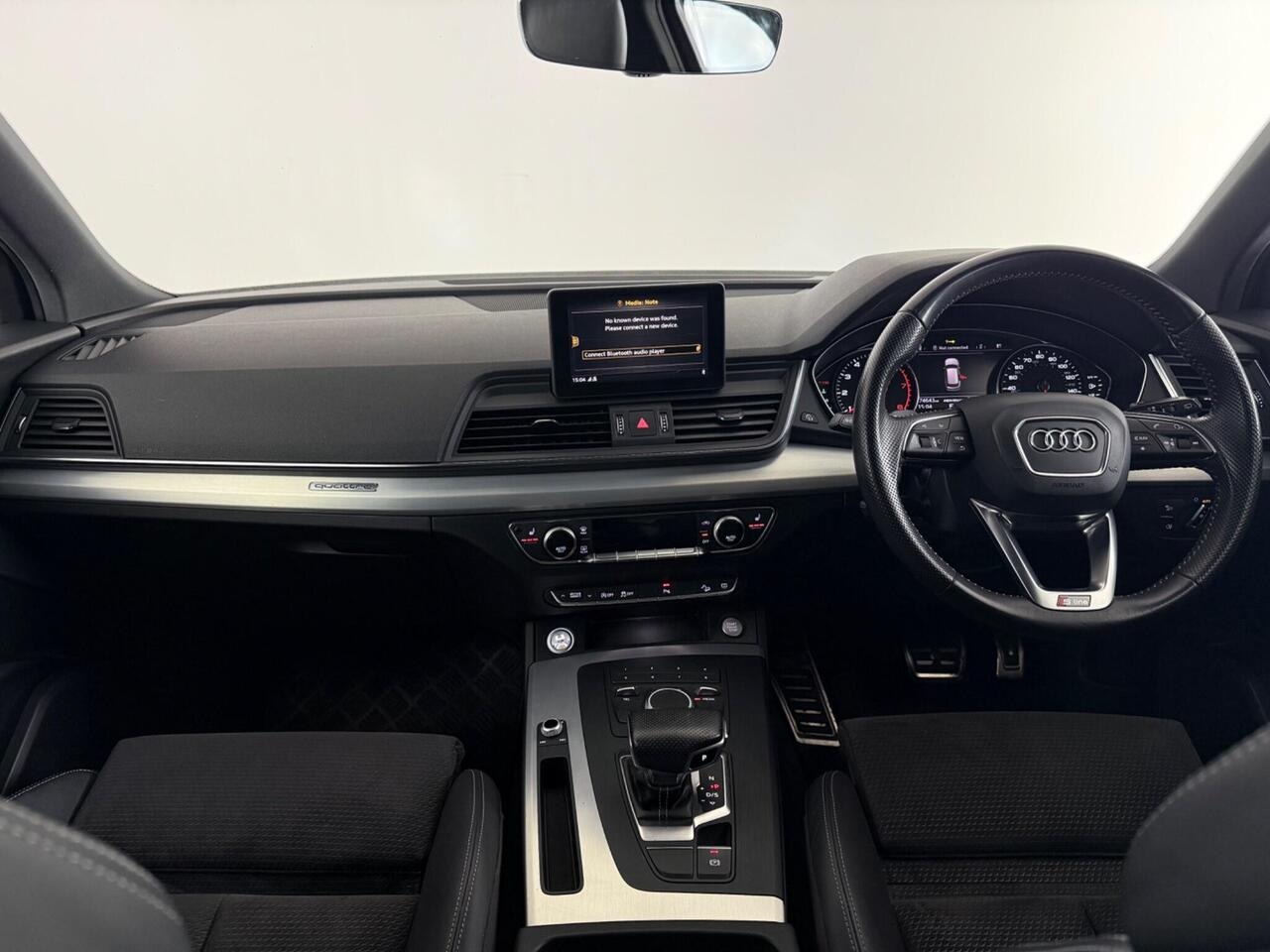 Audi Q5 thumbnail Interior Front