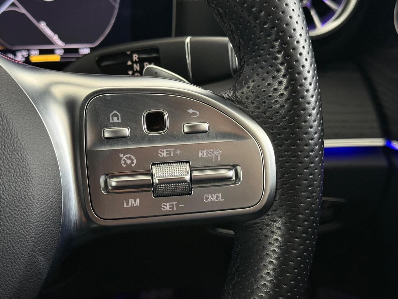 Mercedes-Benz E Class thumbnail Misc Controls