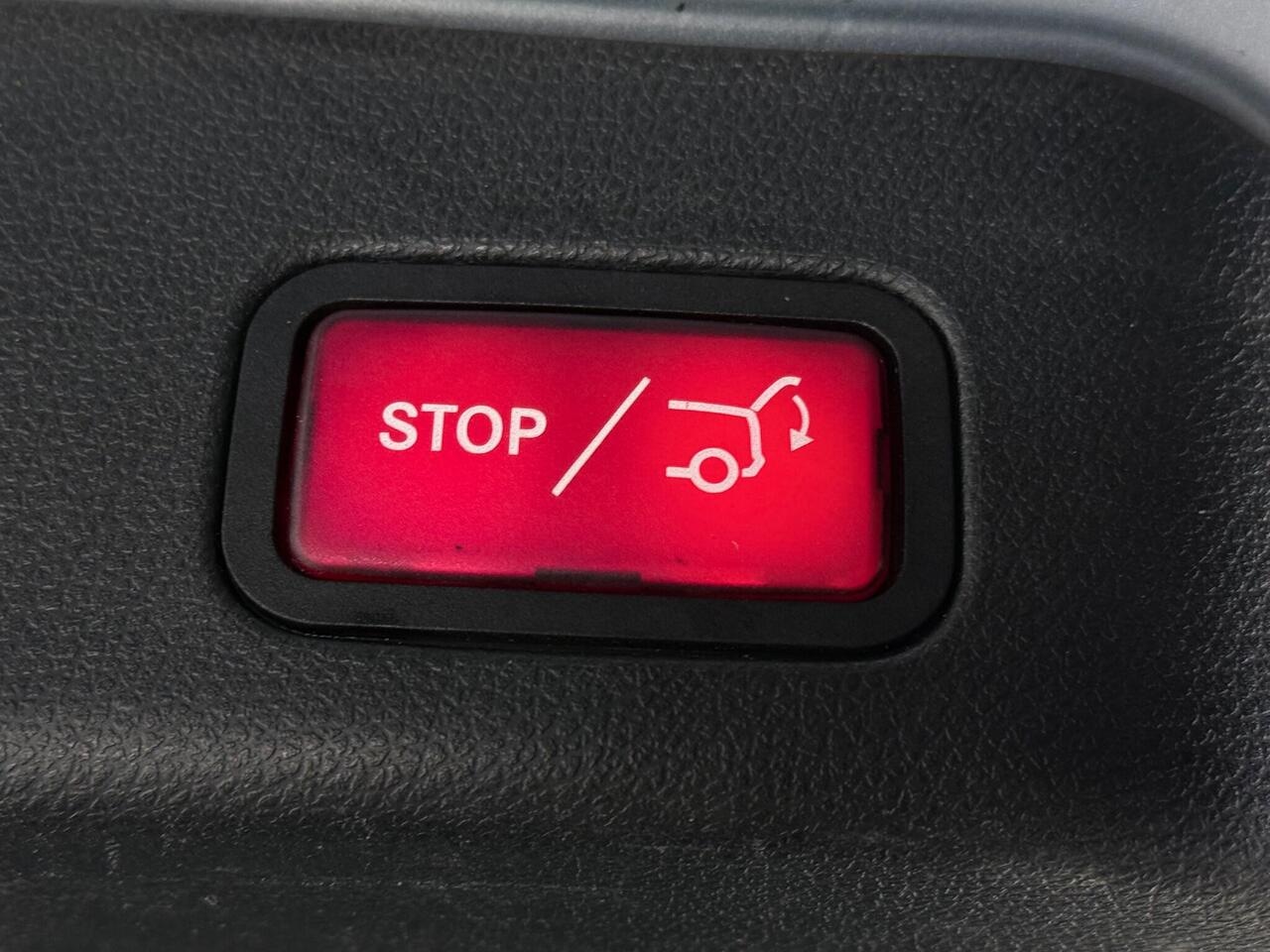 Mercedes-Benz GLE thumbnail Misc Controls