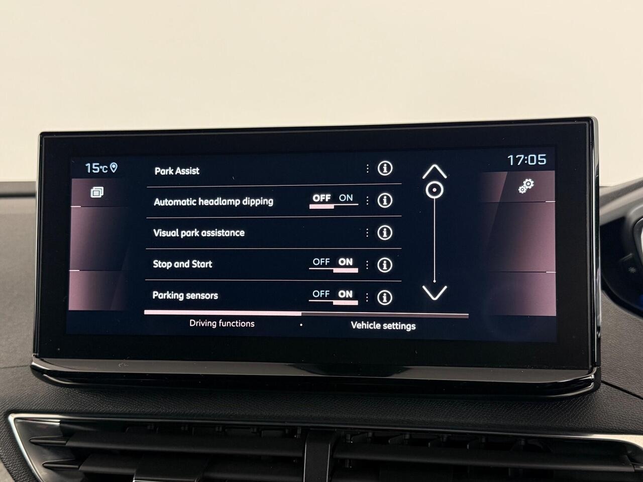 Peugeot 3008 thumbnail Infotainment System