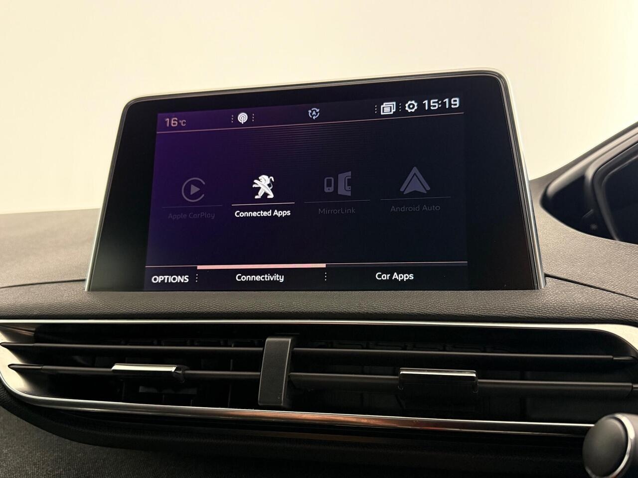 Peugeot 3008 thumbnail Infotainment System