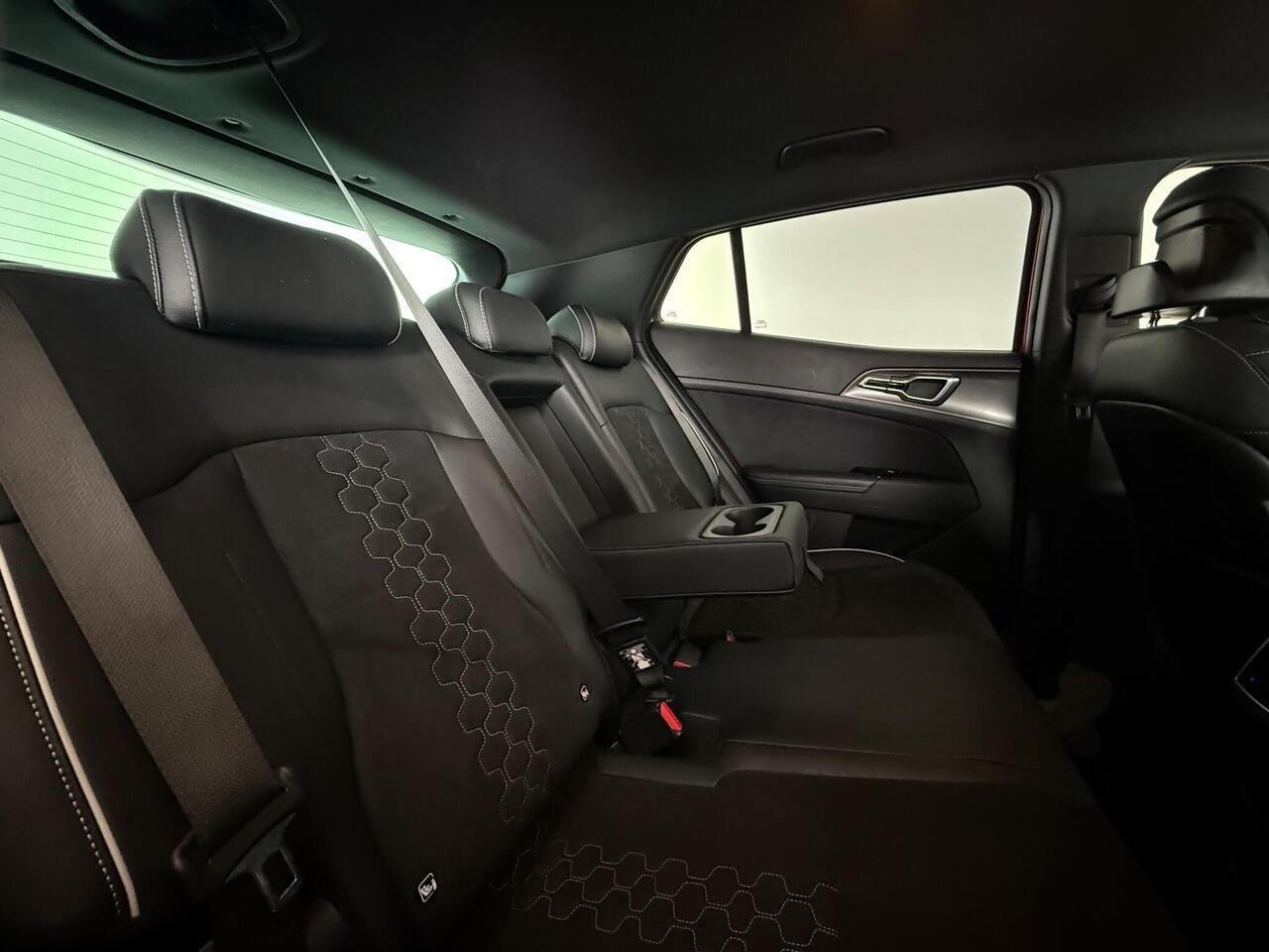 Kia Sportage thumbnail Seats Rear