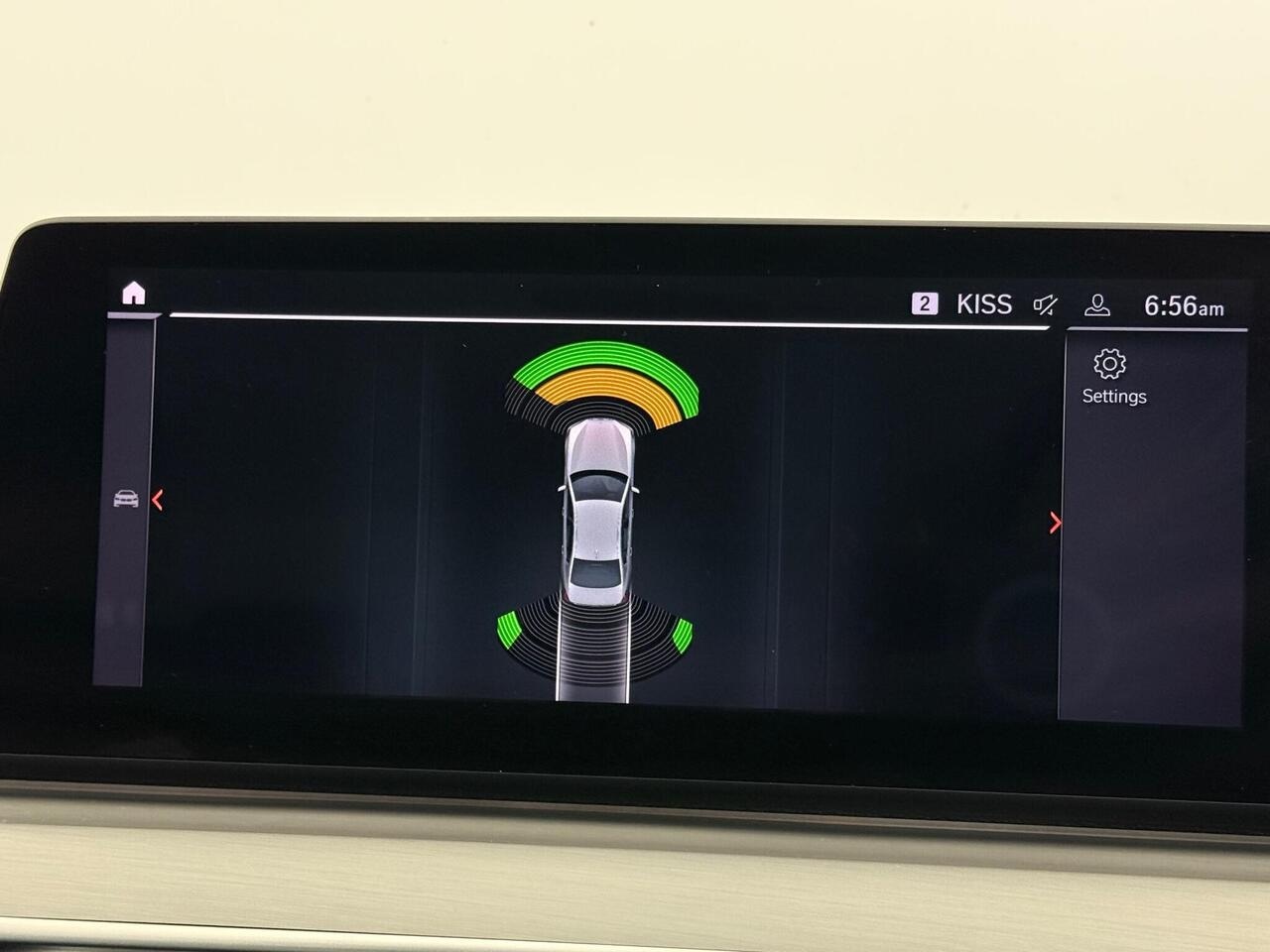 BMW 5 Series thumbnail Infotainment System