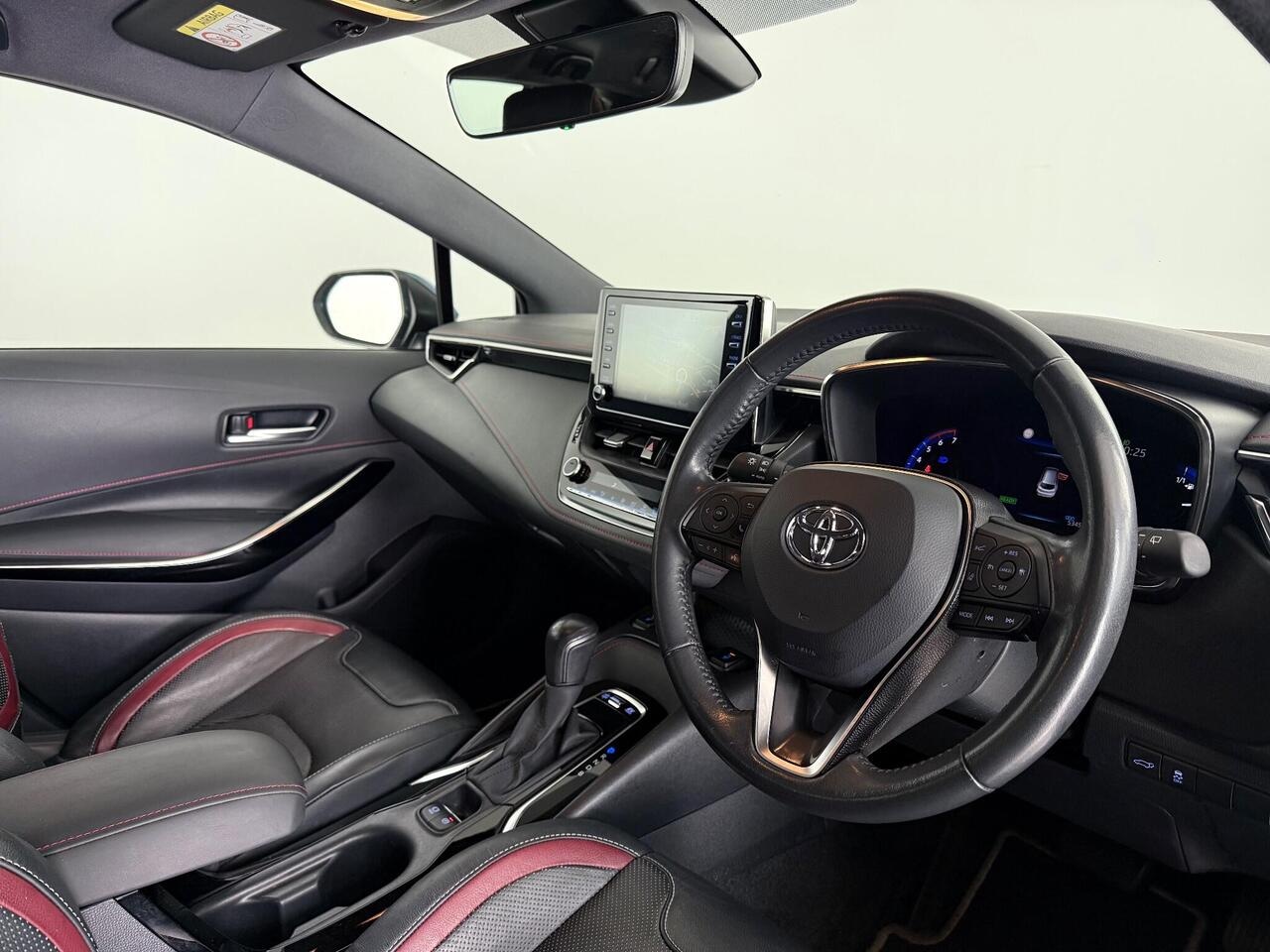 Toyota Corolla thumbnail Interior Front