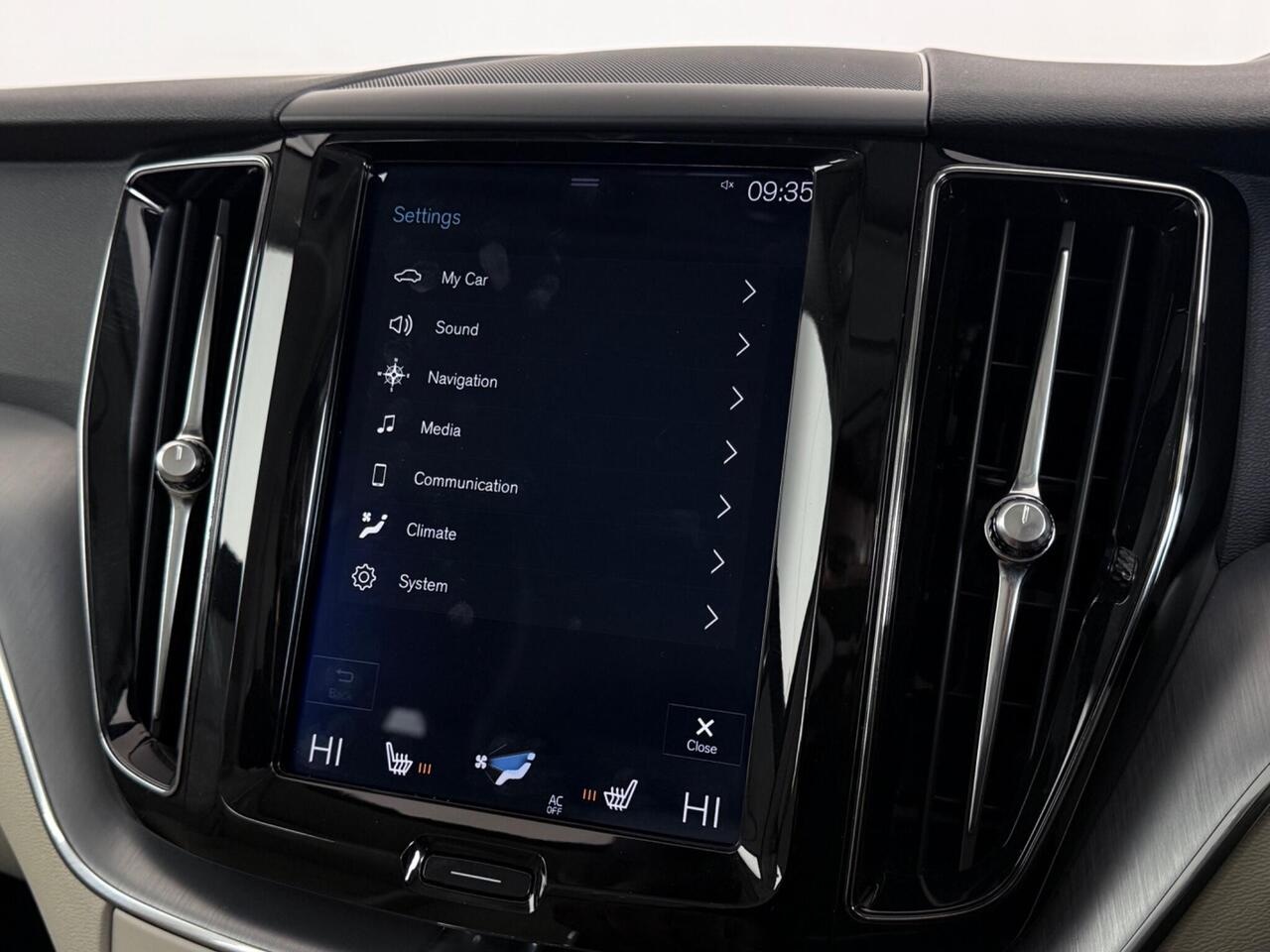 Volvo XC60 thumbnail Infotainment System